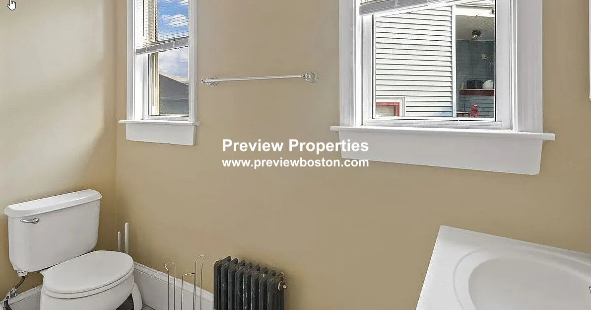 6 bed, 2 bath apartment for rent at 4-6 Haskell Unit 4P, Allston — photo 10 of 14