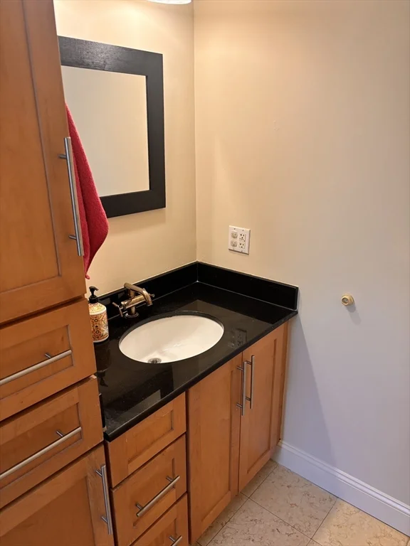 3 bed, 1 bath apartment for rent at 4-6 Stinson Ct Unit 3, Cambridgeport — photo 7 of 9