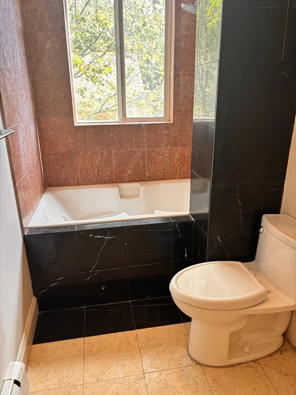 3 bed, 1 bath apartment for rent at 4-6 Stinson Ct Unit 3, Cambridgeport — photo 6 of 9