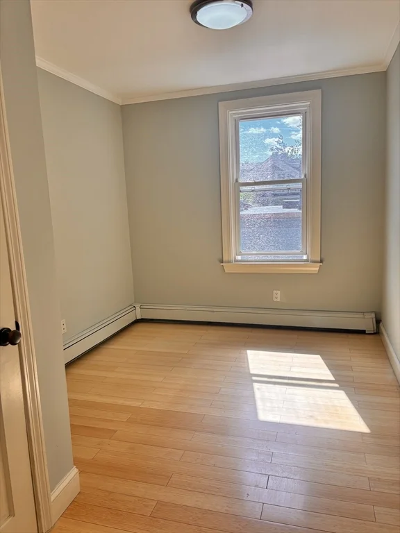 3 bed, 1 bath apartment for rent at 4-6 Stinson Ct Unit 3, Cambridgeport — photo 5 of 9