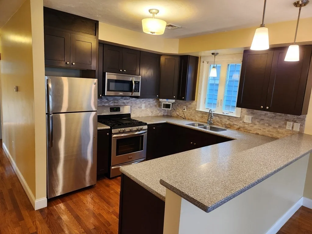 3 bed, 1 bath apartment for rent at 4 6 Sunnyside St Unit 1, Hyde Park — photo 7 of 24