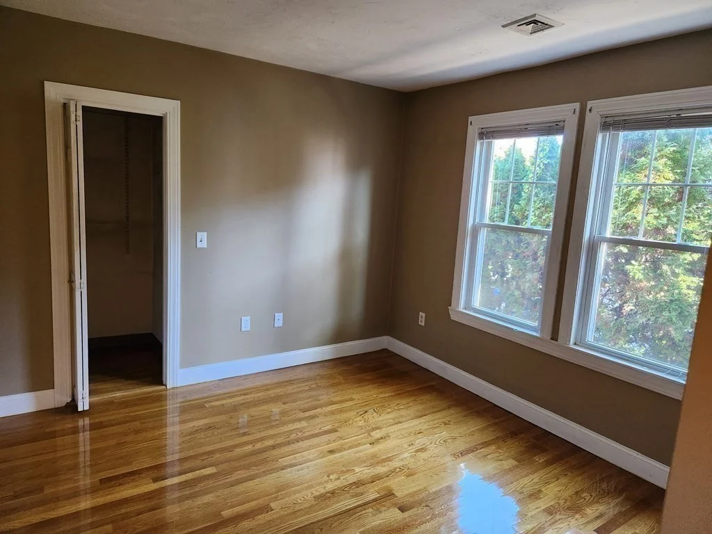 3 bed, 1 bath apartment for rent at 4 6 Sunnyside St Unit 1, Hyde Park — photo 12 of 24