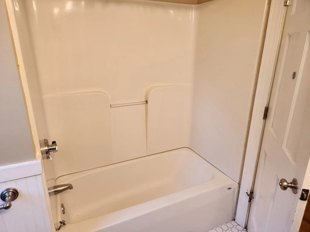 3 bed, 1 bath apartment for rent at 4 6 Sunnyside St Unit 1, Hyde Park — photo 18 of 24