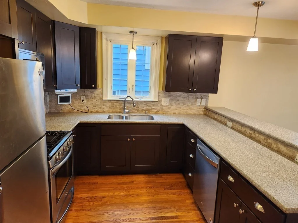 3 bed, 1 bath apartment for rent at 4-6 Sunnyside St Unit 3, Hyde Park