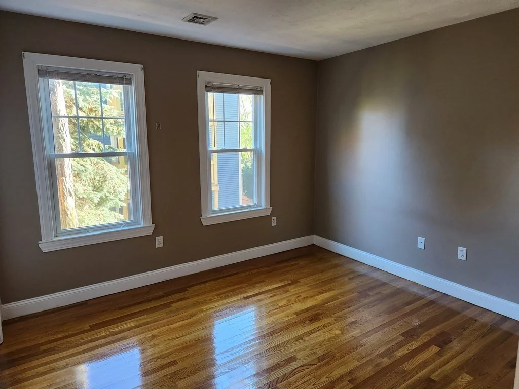 3 bed, 1 bath apartment for rent at 4-6 Sunnyside St Unit 3, Hyde Park — photo 11 of 18