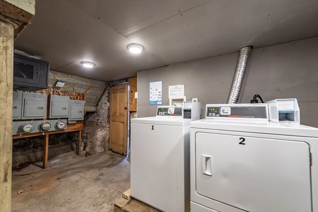 2 bed, 1 bath apartment for rent at 4-A Weld Ave Unit 1, Jamaica Plain — photo 8 of 8