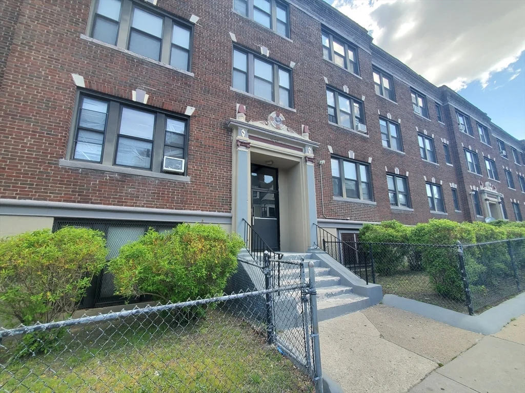 2 bed, 1 bath apartment for rent at 4 Abbotsford St Unit 9, Dorchester — photo 11 of 14