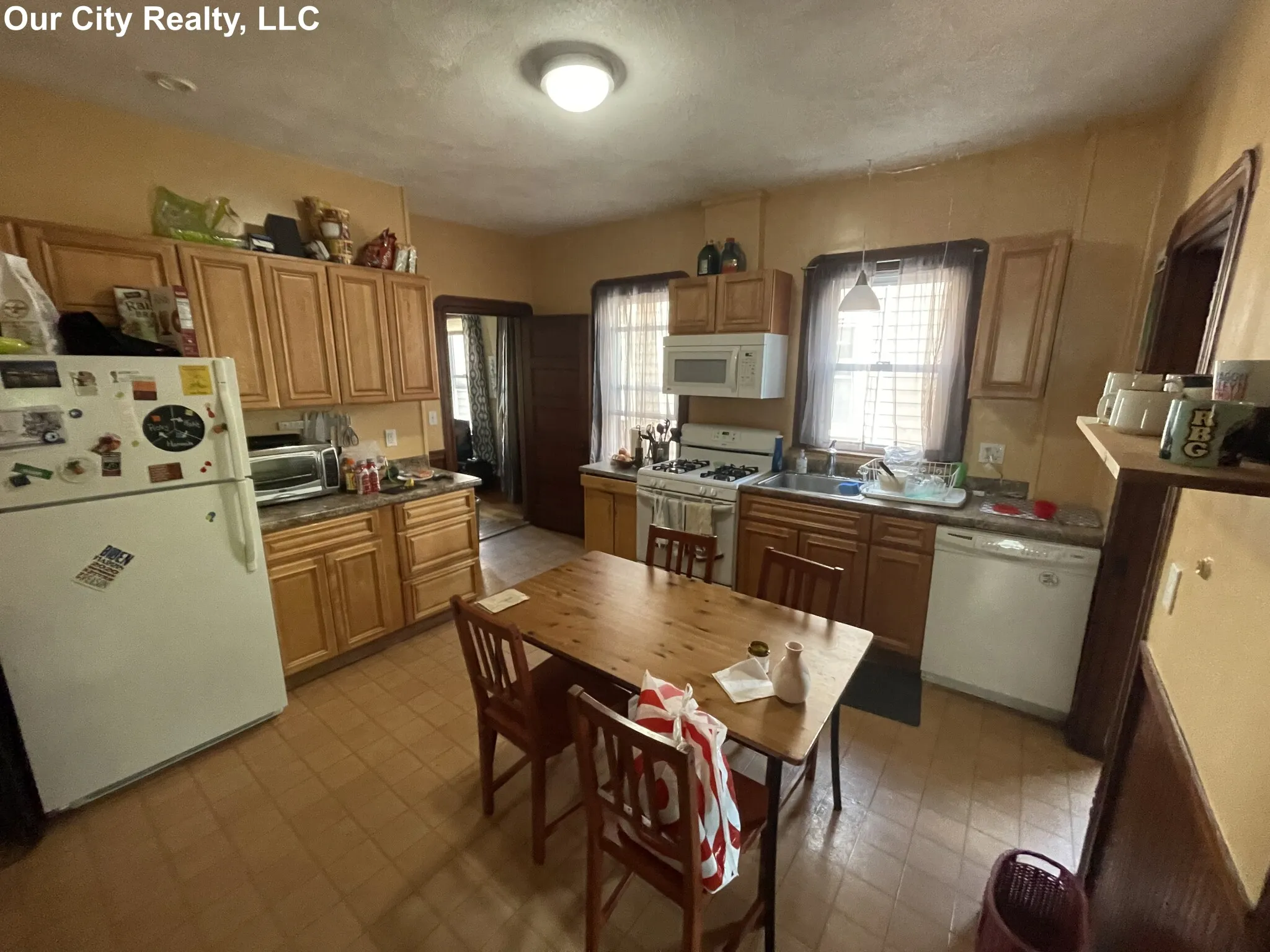 3 bed, 1 bath apartment for rent at 4 Aberdeen Rd Unit 2, Powder House Square — photo 11 of 20