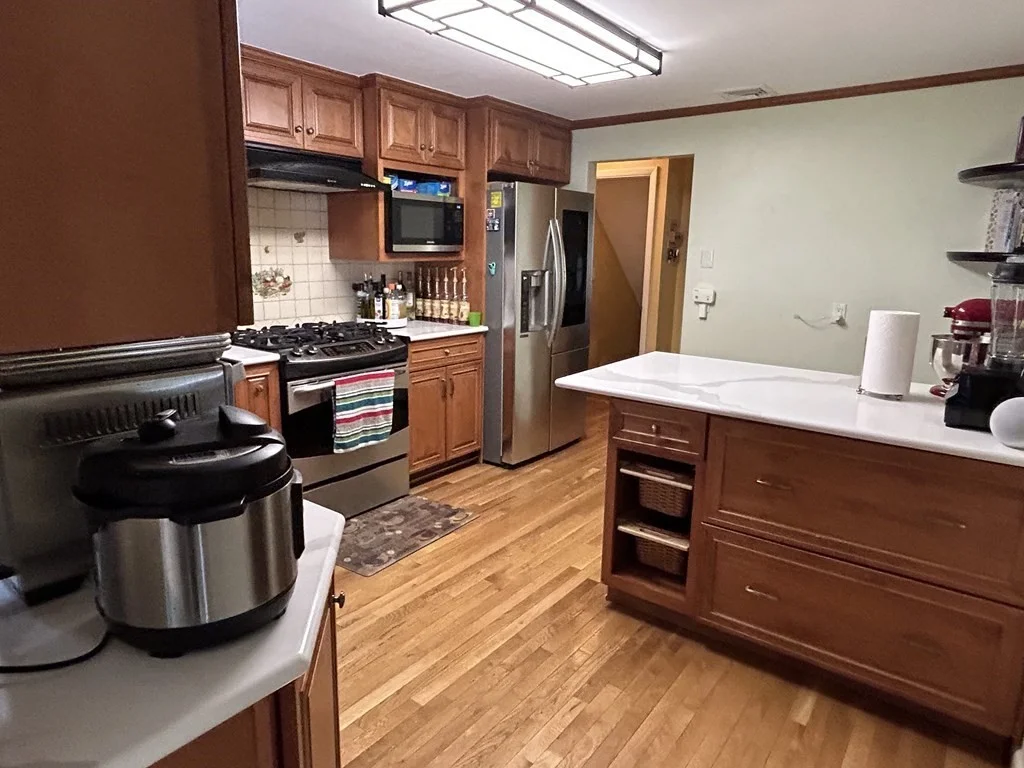 5 bed, 2 bath apartment for rent at 4 Albamont Rd Unit 0, Winchester — photo 6 of 27