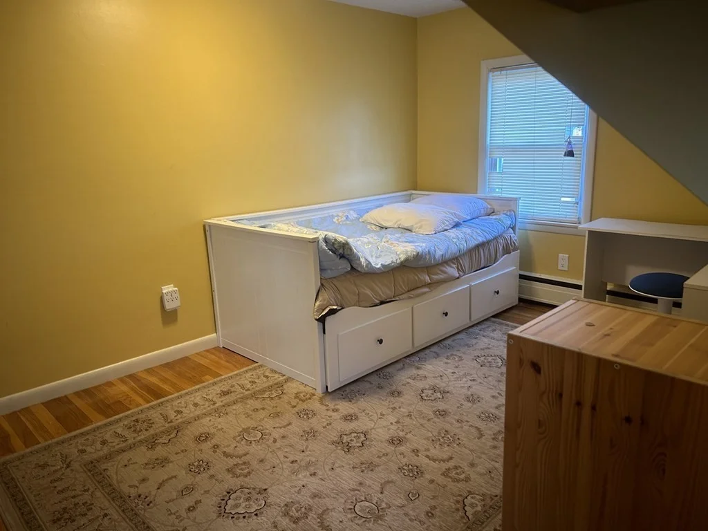 5 bed, 2 bath apartment for rent at 4 Albamont Rd Unit 0, Winchester — photo 21 of 27
