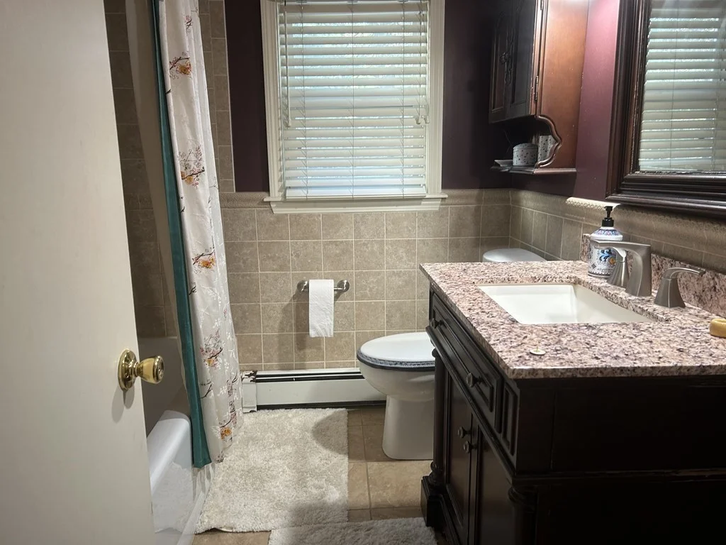 5 bed, 2 bath apartment for rent at 4 Albamont Rd Unit 0, Winchester — photo 24 of 27