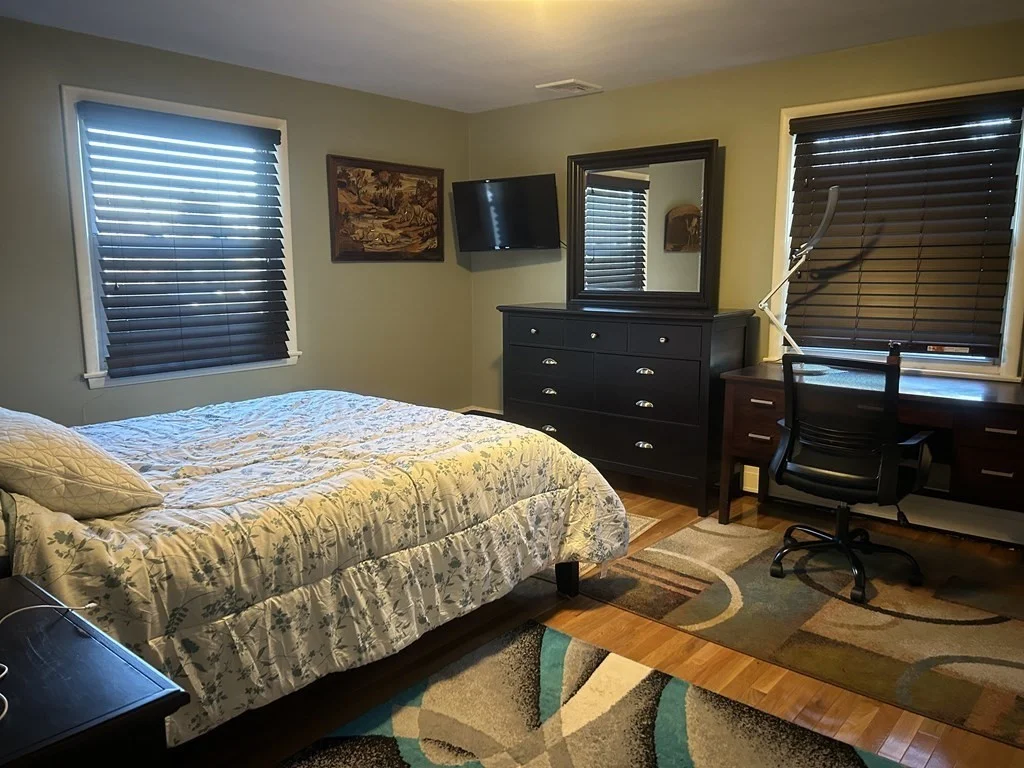 5 bed, 2 bath apartment for rent at 4 Albamont Rd Unit 0, Winchester — photo 14 of 27
