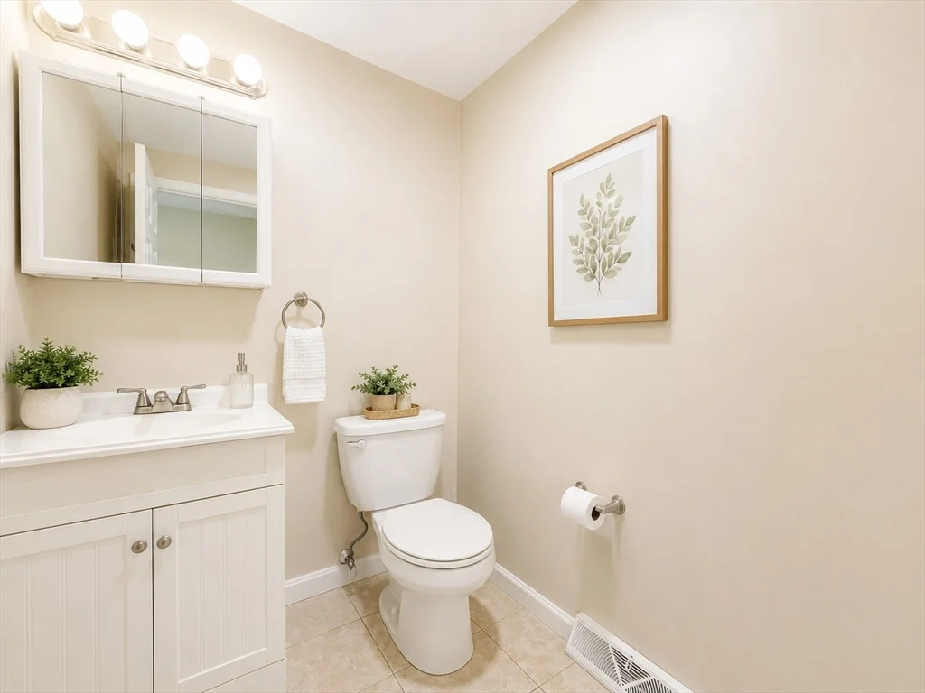 2 bed, 1 bath apartment for rent at 4 Alcott Circle Unit 4, Taunton — photo 6 of 13
