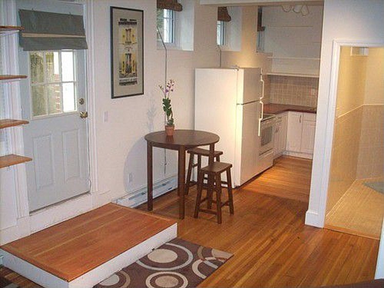 Studio bed, 1 bath apartment for rent at 4 Alton Ct Unit A, Coolidge Corner — photo 1 of 5