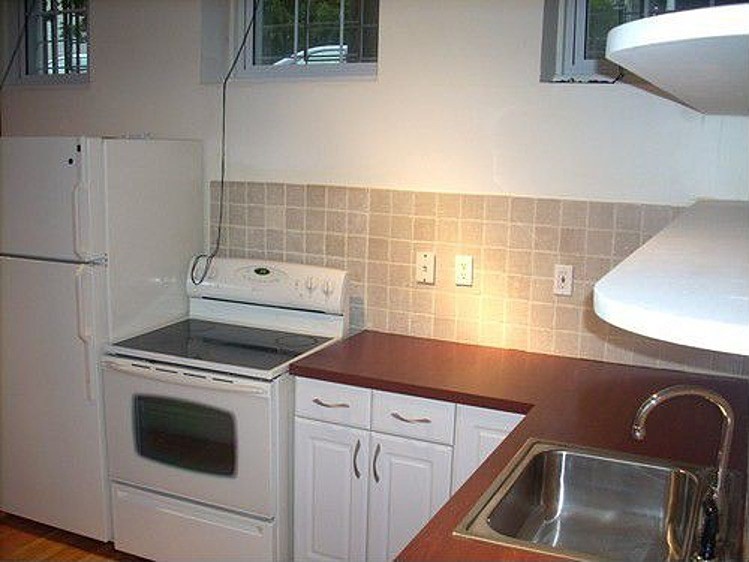 Studio bed, 1 bath apartment for rent at 4 Alton Ct Unit A, Coolidge Corner — photo 3 of 5