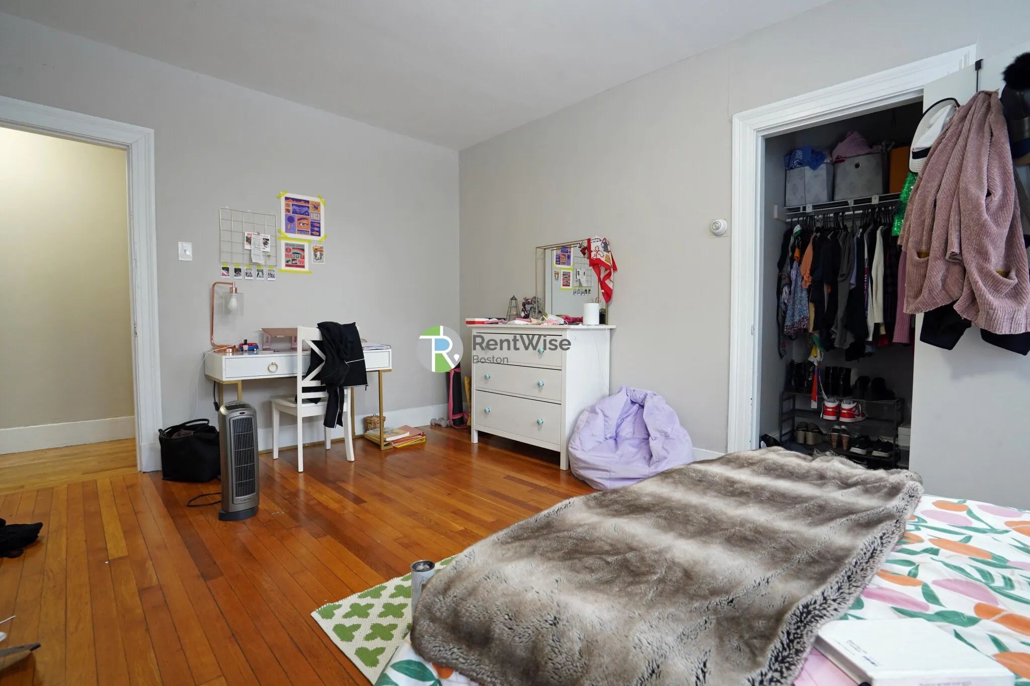 3 bed, 2 bath apartment for rent at 4 Ashford Ct Unit 1, Allston — photo 21 of 24