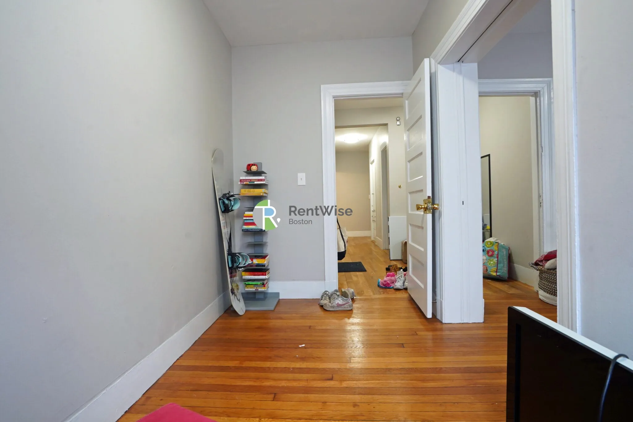 3 bed, 2 bath apartment for rent at 4 Ashford Ct Unit 1, Allston — photo 5 of 24