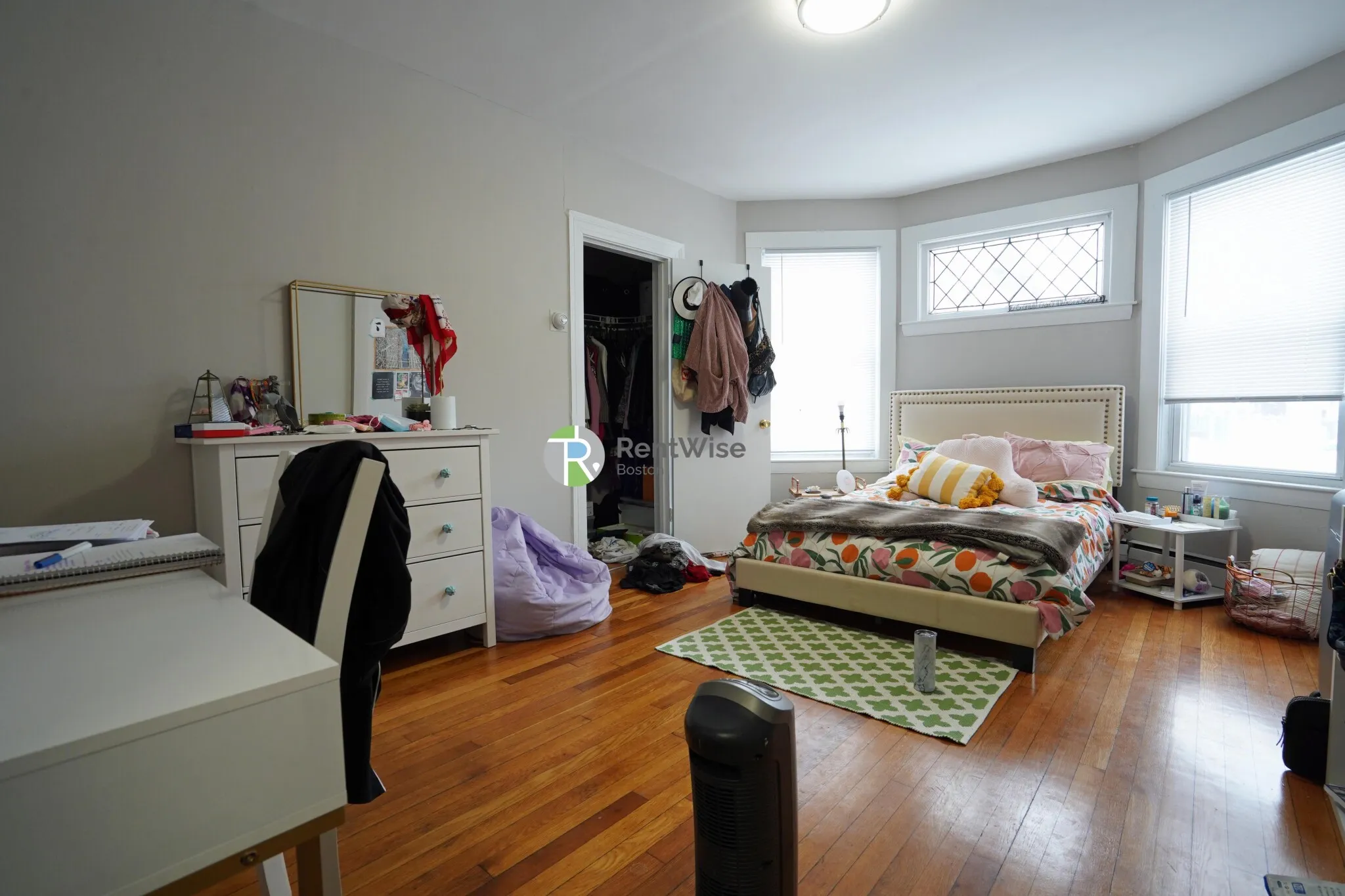 3 bed, 2 bath apartment for rent at 4 Ashford Ct Unit 1, Allston — photo 19 of 24