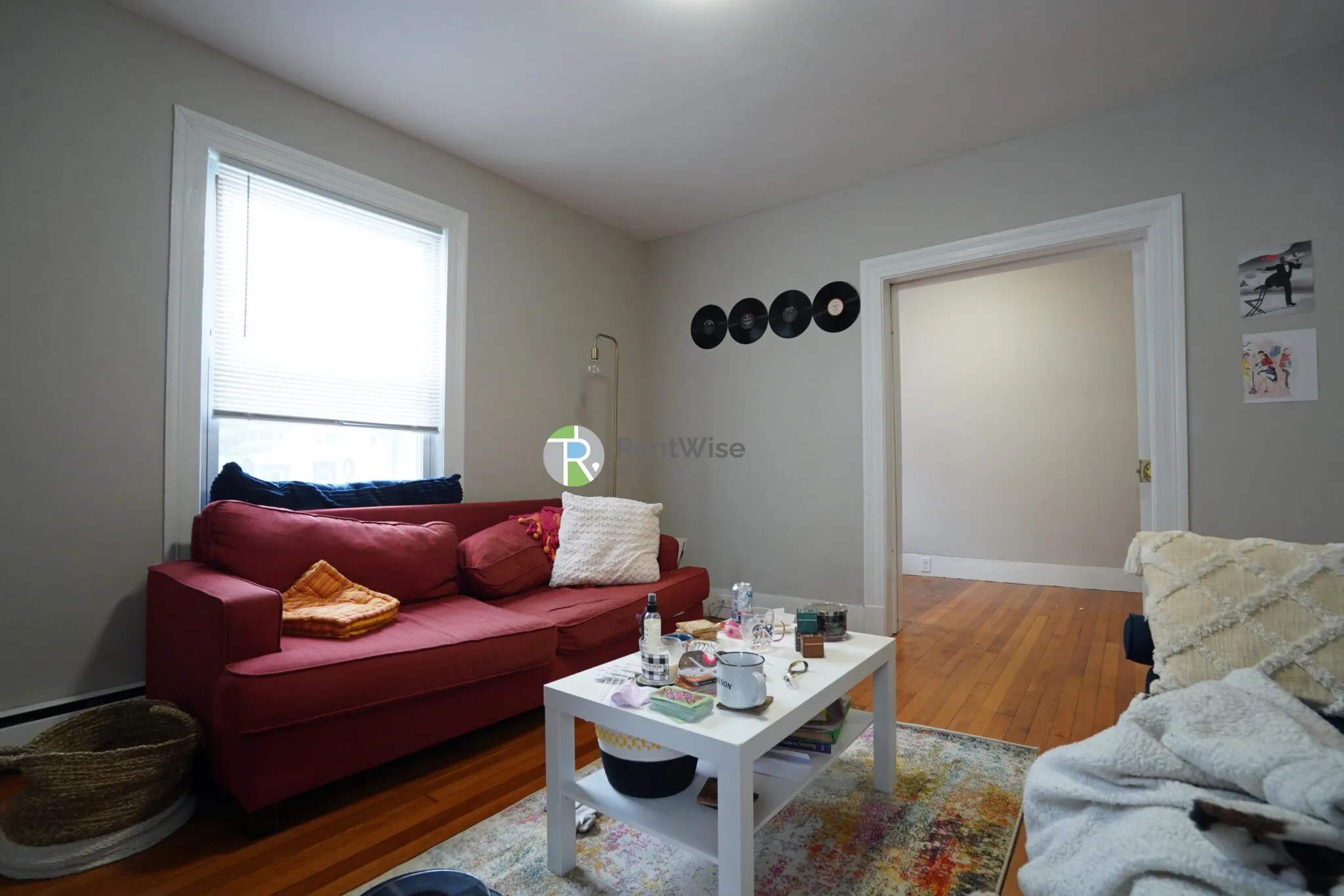 3 bed, 2 bath apartment for rent at 4 Ashford Ct Unit 1, Allston — photo 3 of 24