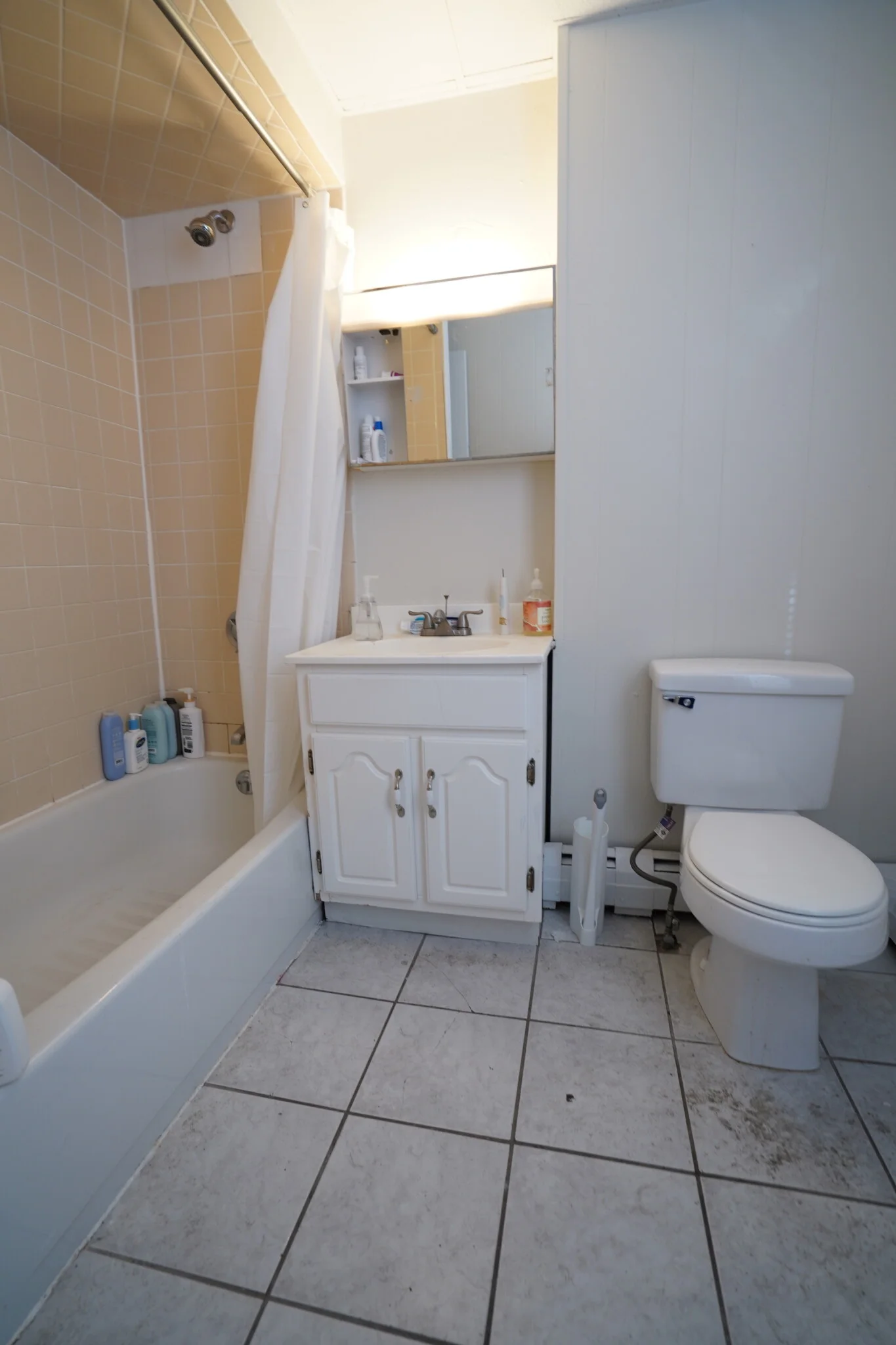 4 bed, 2 bath apartment for rent at 4 Ashford Ct Unit 3, Allston — photo 14 of 17