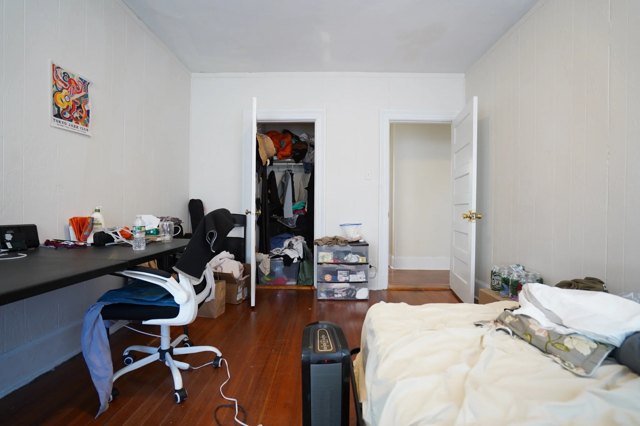 4 bed, 2 bath apartment for rent at 4 Ashford Ct Unit 3, Allston — photo 11 of 17