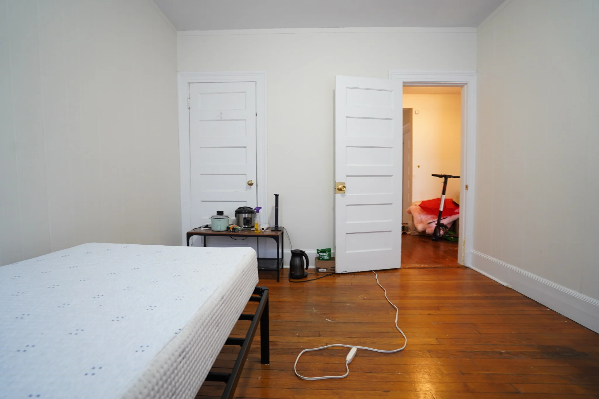 4 bed, 2 bath apartment for rent at 4 Ashford Ct Unit 3, Allston — photo 6 of 17