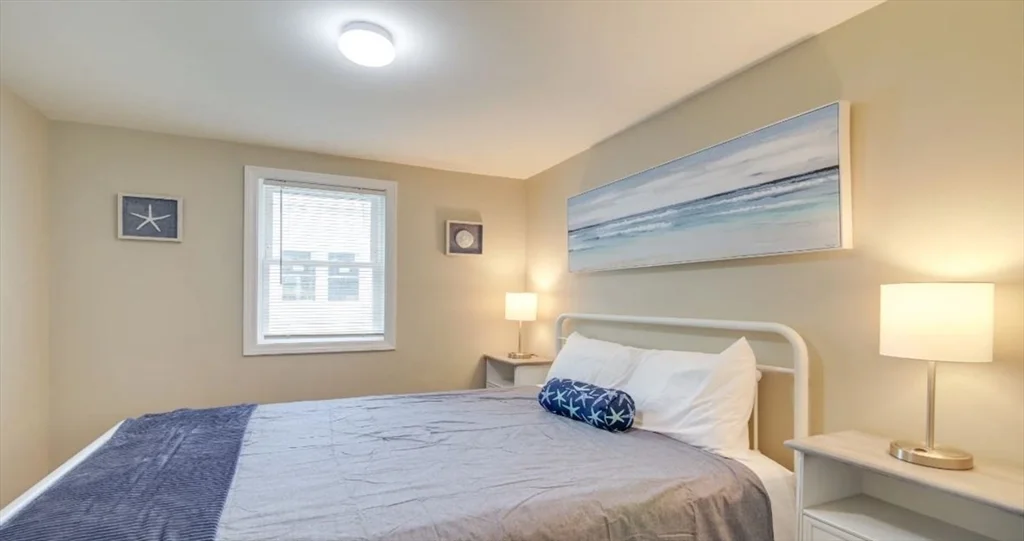 3 bed, 1 bath apartment for rent at 4 Atlantic Ave, Wareham — photo 9 of 25