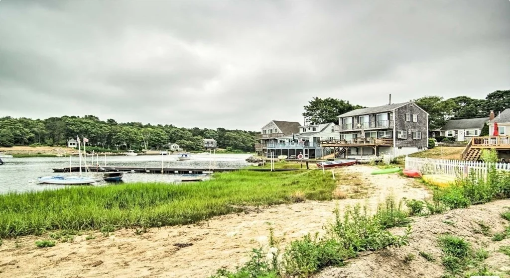3 bed, 1 bath apartment for rent at 4 Atlantic Ave, Wareham — photo 25 of 25