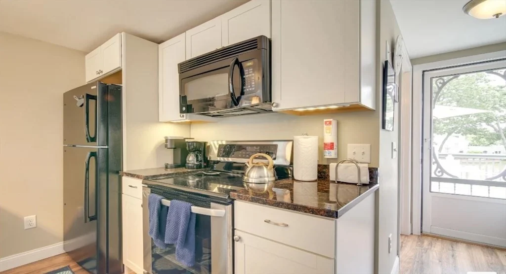 3 bed, 1 bath apartment for rent at 4 Atlantic Ave, Wareham — photo 7 of 25