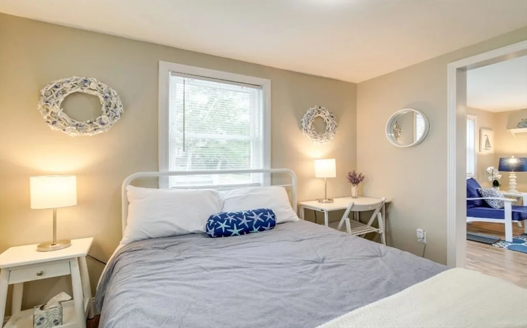 3 bed, 1 bath apartment for rent at 4 Atlantic Ave, Wareham — photo 12 of 25