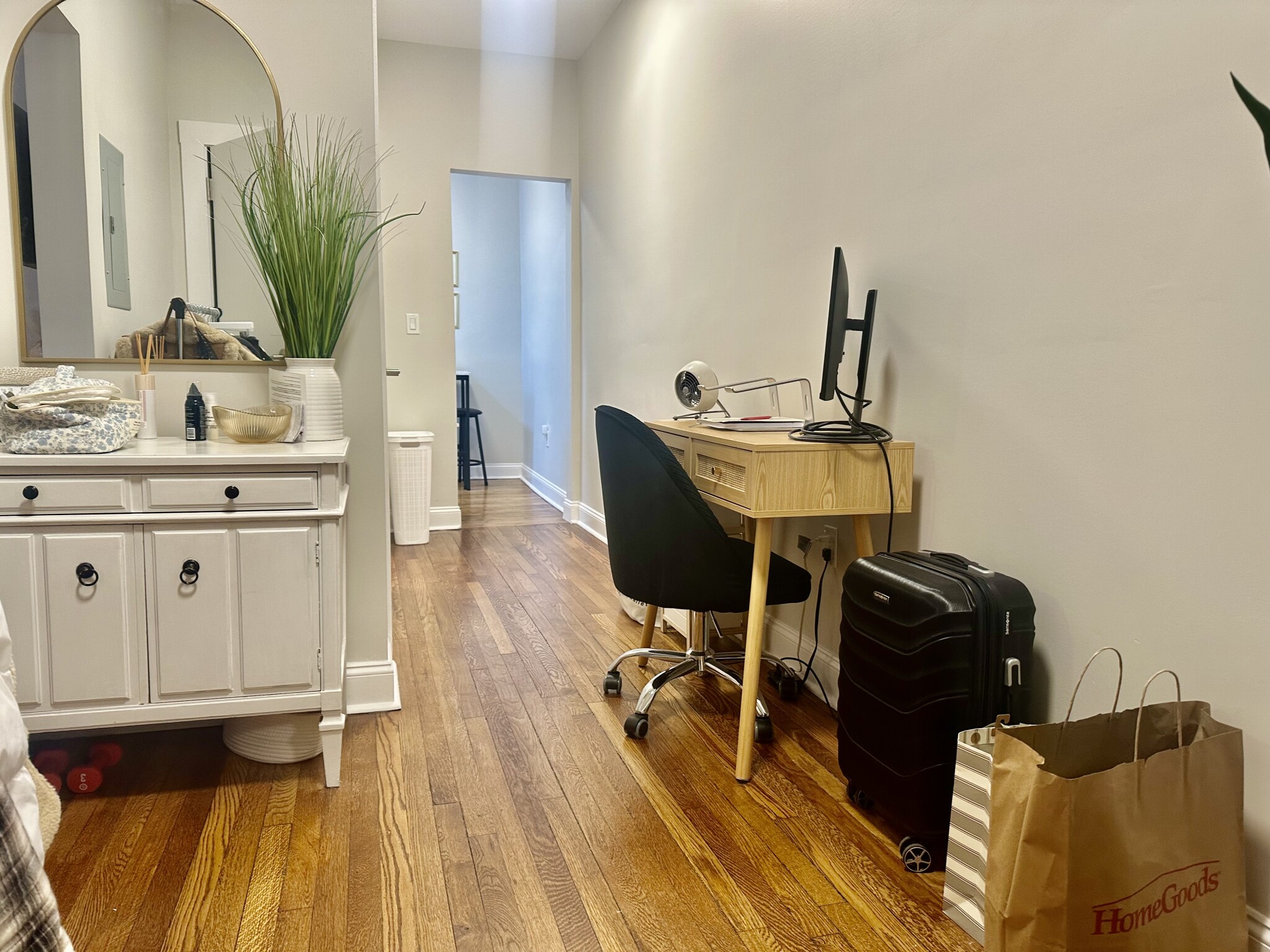 Studio bed, 1 bath apartment for rent at 4 Ayr Rd Unit 42, Brighton — photo 2 of 24