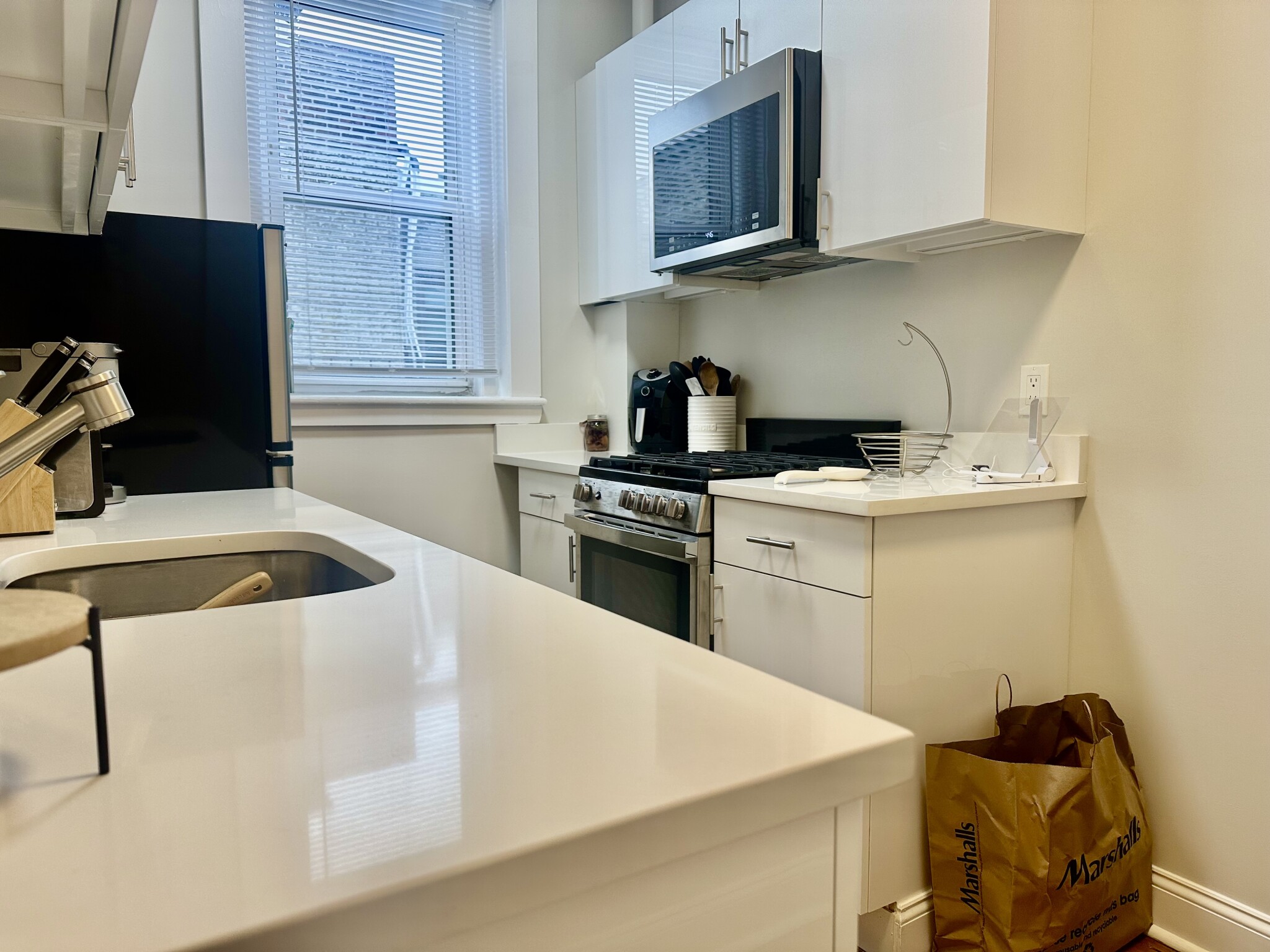 Studio bed, 1 bath apartment for rent at 4 Ayr Rd Unit 42, Brighton — photo 10 of 24