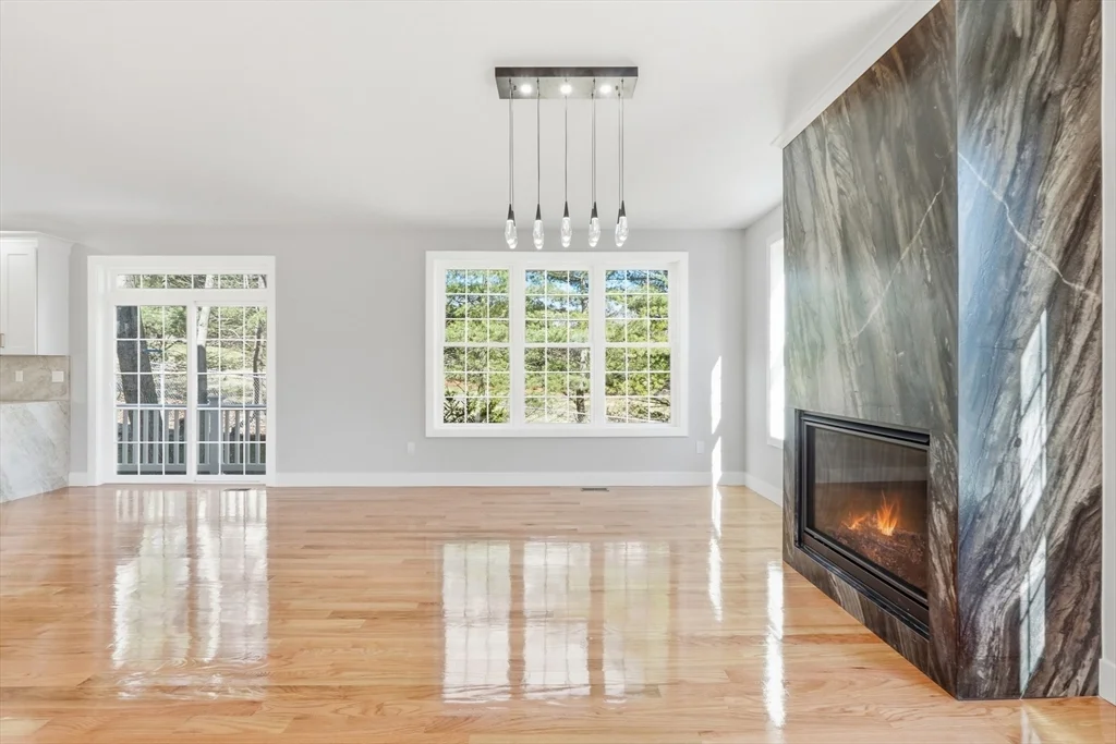 4 bed, 2 bath apartment for rent at 4 Barrows Rd, Worcester — photo 10 of 26