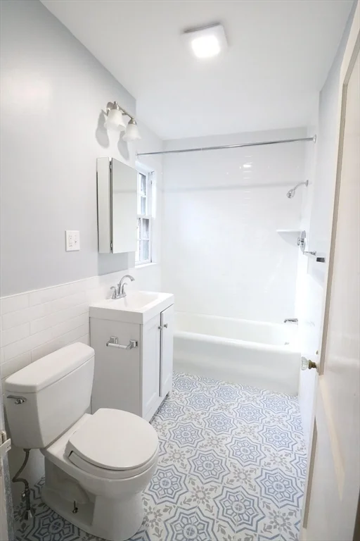 3 bed, 2 bath apartment for rent at 4 Bates St Unit 1, Neighborhood Nine — photo 22 of 24