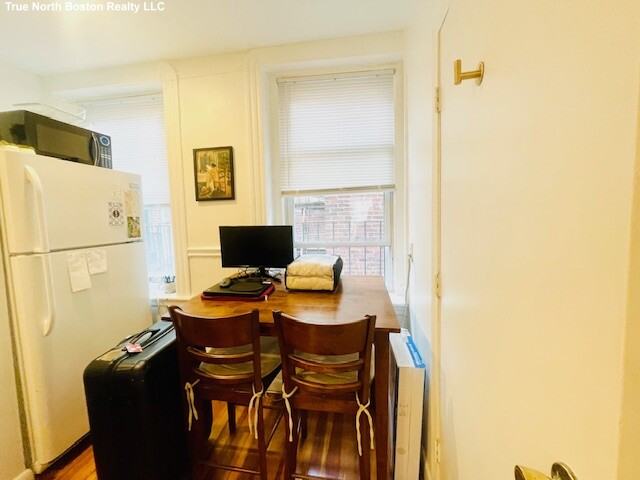 1 bed, 1 bath apartment for rent at 4 Battery St Unit 7, North End — photo 12 of 17