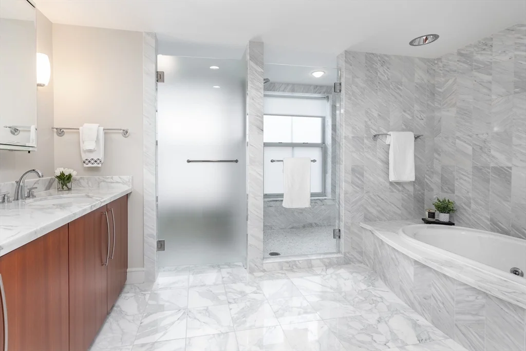 1 bed, 2 bath apartment for rent at 4 Battery Wharf Unit 4301, North End — photo 11 of 25