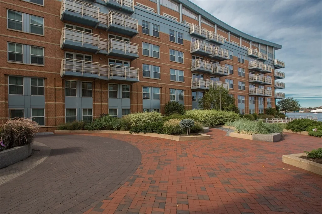 1 bed, 2 bath apartment for rent at 4 Battery Wharf Unit 4301, North End — photo 21 of 25