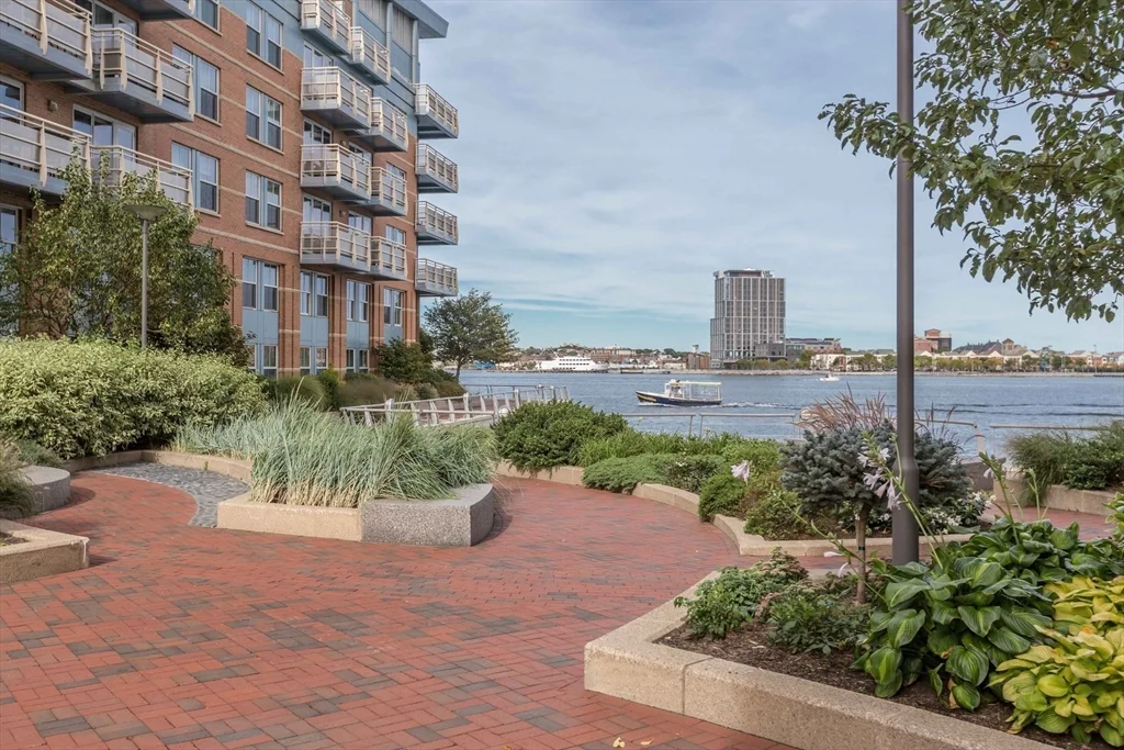 1 bed, 2 bath apartment for rent at 4 Battery Wharf Unit 4301, North End — photo 19 of 25