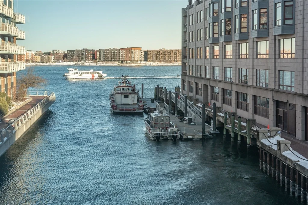 1 bed, 2 bath apartment for rent at 4 Battery Wharf Unit 4301, North End — photo 6 of 25
