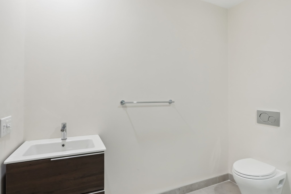 Studio bed, 1 bath apartment for rent at 4 Beale St Unit 305, Dorchester — photo 6 of 7