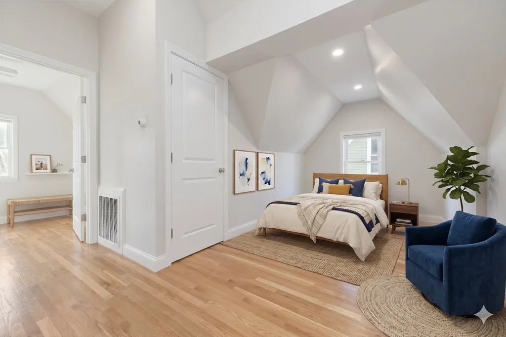 4 bed, 2 bath apartment for rent at 4 Benson St Unit 1, Brighton — photo 11 of 25