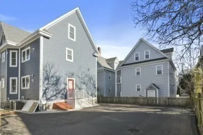 4 bed, 2 bath apartment for rent at 4 Benson St Unit 1, Brighton — photo 21 of 25