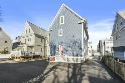 4 bed, 2 bath apartment for rent at 4 Benson St Unit 1, Brighton — photo 20 of 25