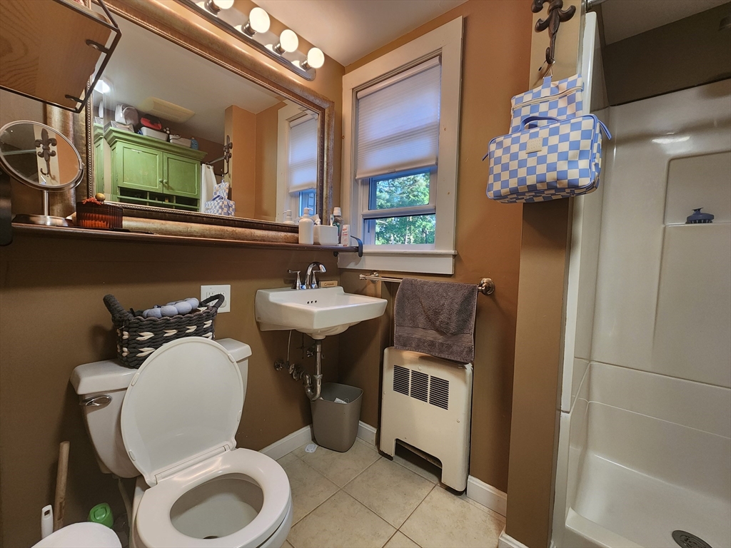 1 bed, 1 bath apartment for rent at 4 Bigelow Unit A, Southborough — photo 23 of 25