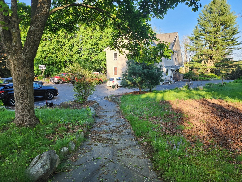 1 bed, 1 bath apartment for rent at 4 Bigelow Unit A, Southborough — photo 5 of 25