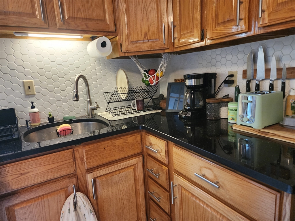 1 bed, 1 bath apartment for rent at 4 Bigelow Unit A, Southborough — photo 15 of 25