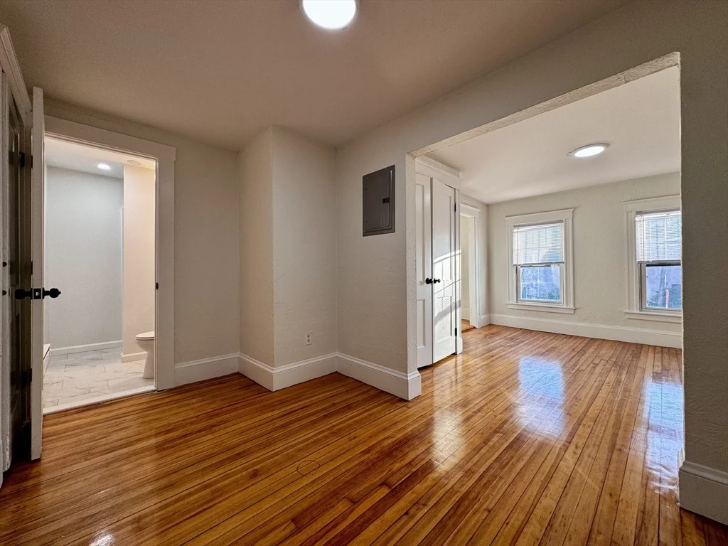 1 bed, 1 bath apartment for rent at 4 Bird St Unit 7, Foxboro — photo 3 of 17