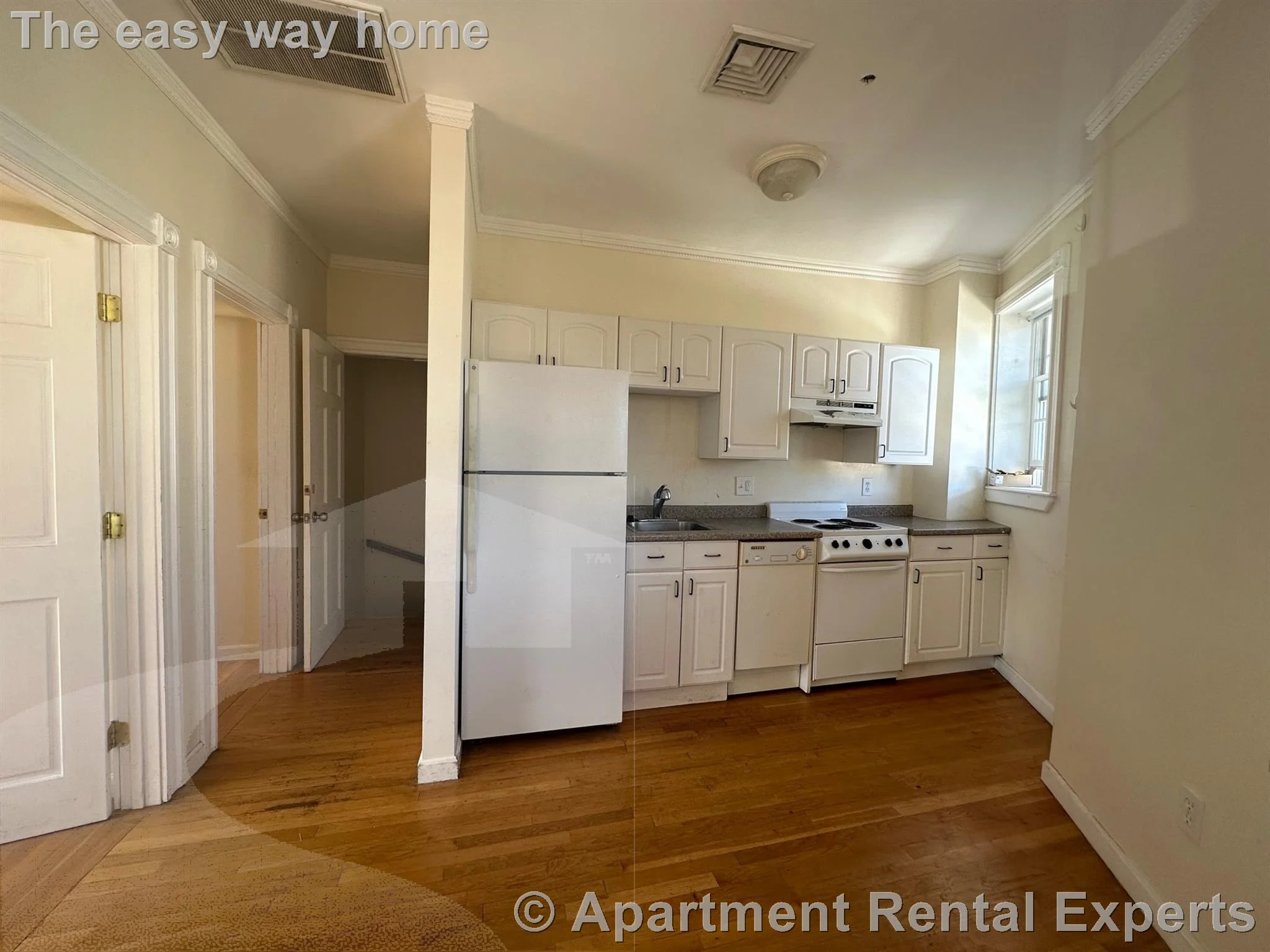 2 bed, 1 bath apartment for rent at 4 Bishop Allen Dr Unit 2, Central Square — photo 5 of 7