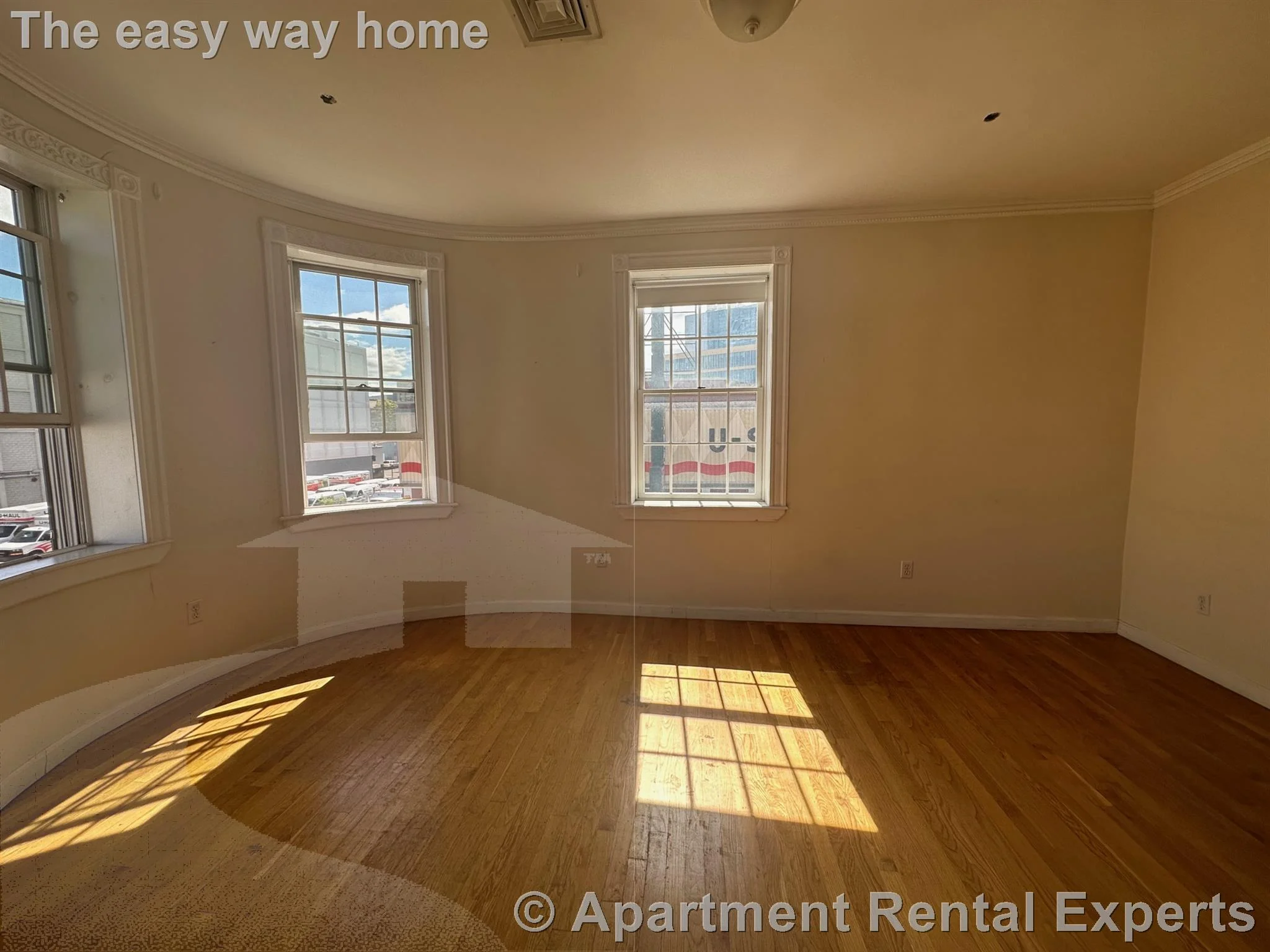 2 bed, 1 bath apartment for rent at 4 Bishop Allen Dr Unit 2, Central Square — photo 3 of 7