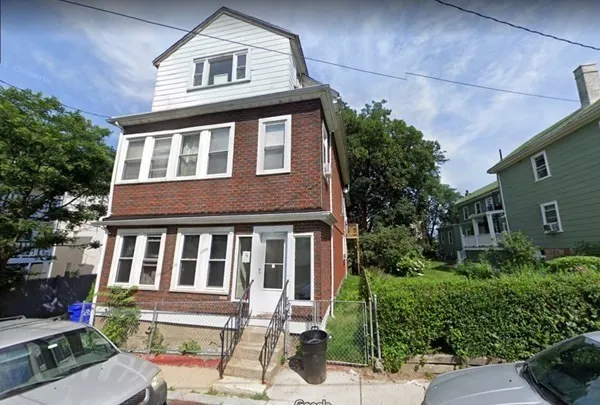 3.5 bed, 2 bath apartment for rent at 4 Boylston Pl Unit 2, Jamaica Plain — photo 11 of 11